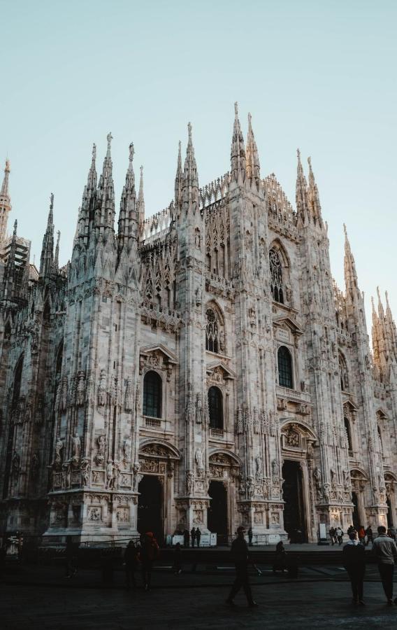 Comecasa Duomo - San Babila Lovely Apartment ミラノ エクステリア 写真