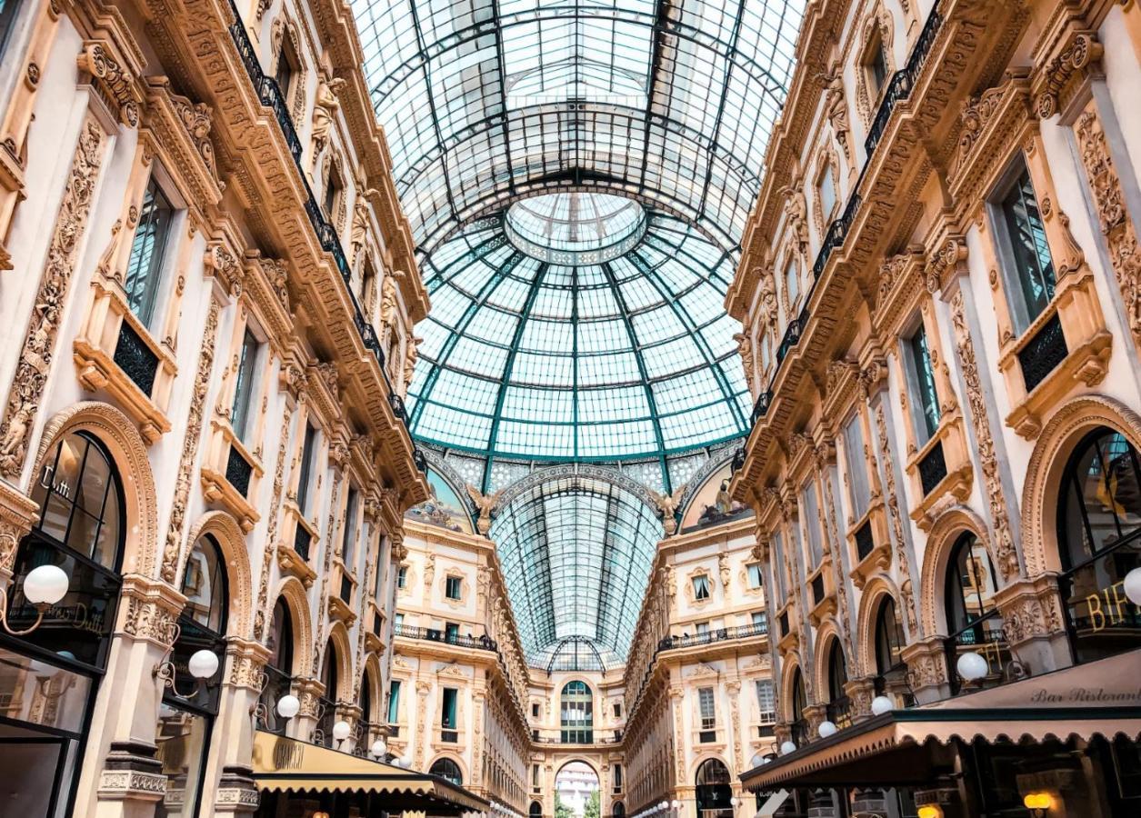 Comecasa Duomo - San Babila Lovely Apartment ミラノ エクステリア 写真