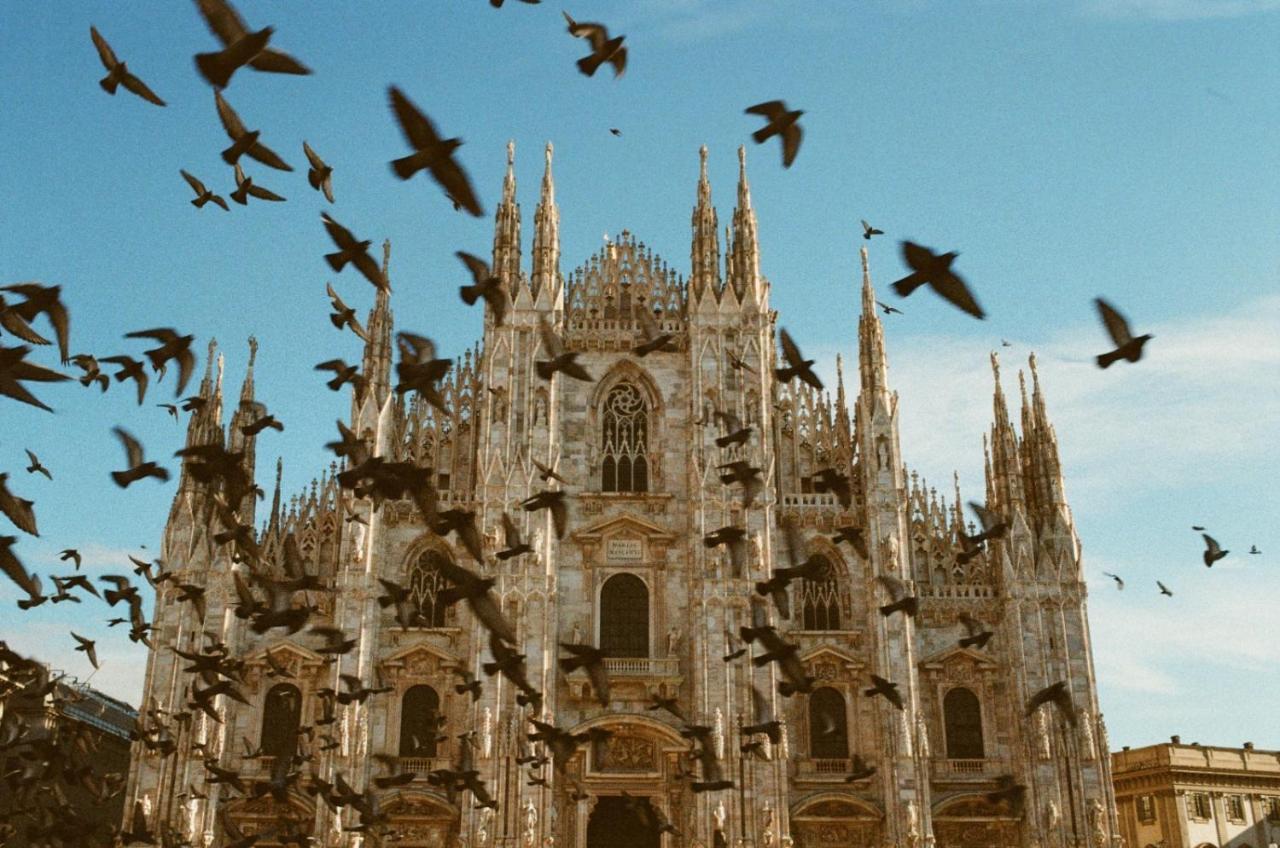 Comecasa Duomo - San Babila Lovely Apartment ミラノ エクステリア 写真