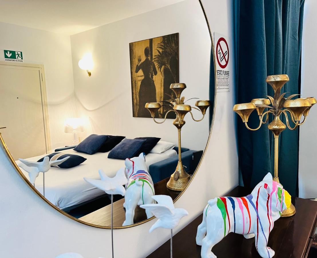 Comecasa Duomo - San Babila Lovely Apartment ミラノ エクステリア 写真