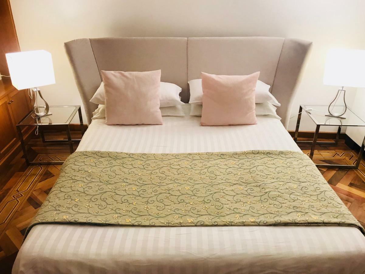 Comecasa Duomo - San Babila Lovely Apartment ミラノ エクステリア 写真